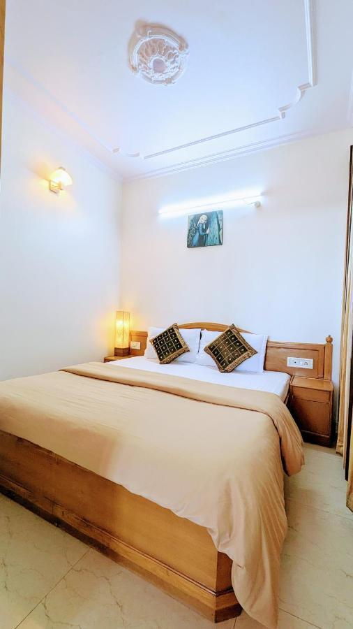 The Thistle Lodge Shimla Exterior photo