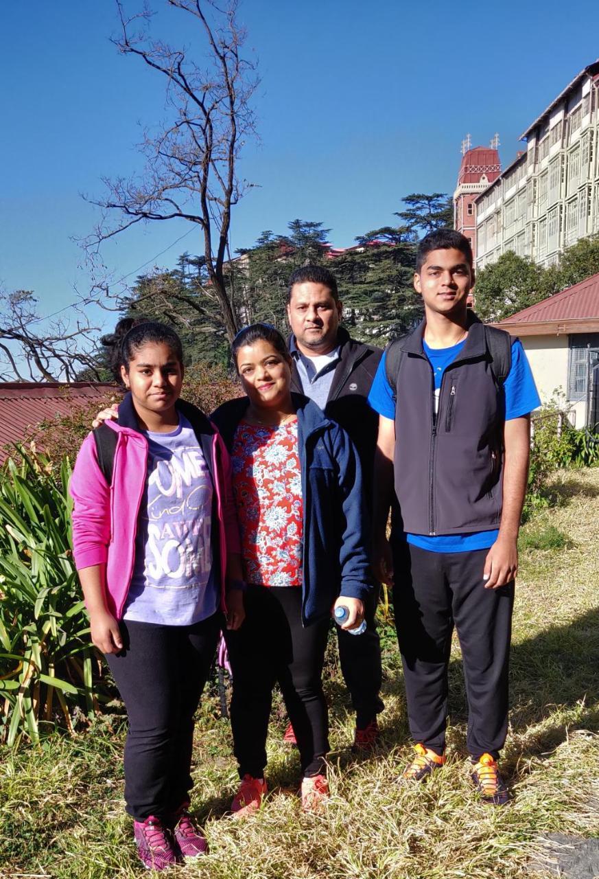 The Thistle Lodge Shimla Exterior photo